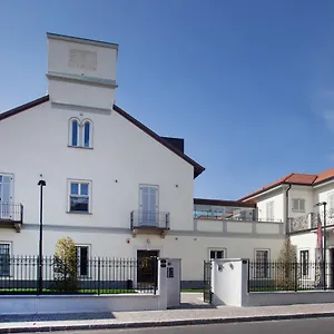 https://residence-le-querce-monza.it-lombardy.com